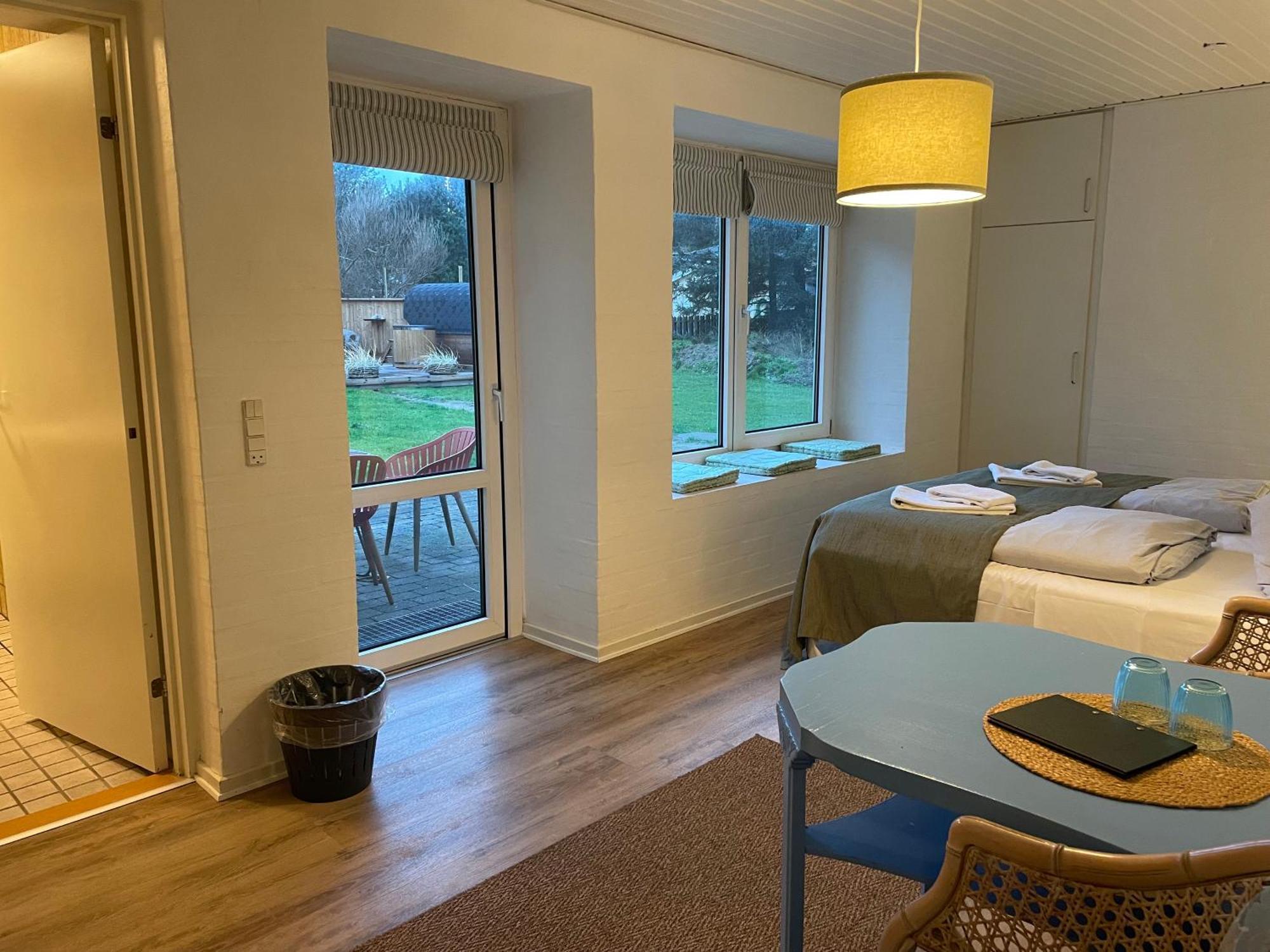 Lonstrup Strandhotel Экстерьер фото